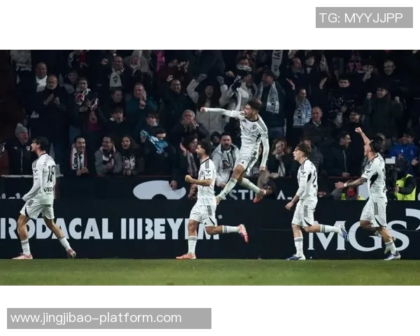 国王杯精彩对决皇马凭借绝杀战胜那不勒斯全场沸腾