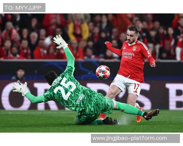 中超激战巴萨逆转本菲卡红牌事件引发全场热议与争议 中超激战巴萨逆转本菲卡红牌事件引发全场热议与争议