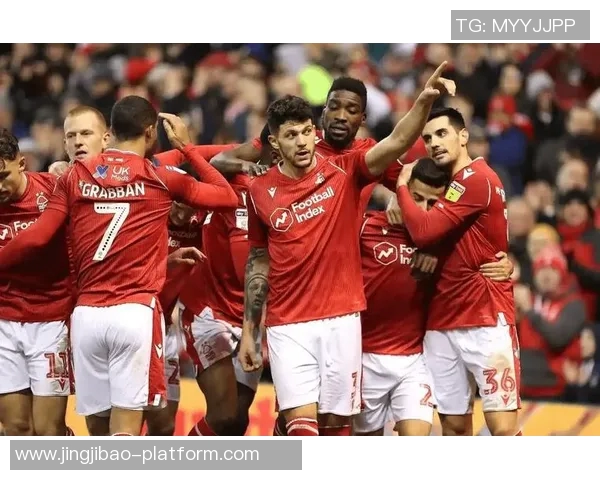 英超激情对决巴黎圣日耳曼大胜曼联乌龙球引发全场狂欢 英超激情对决巴黎圣日耳曼大胜曼联乌龙球引发全场狂欢