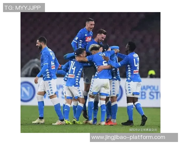 足总杯精彩对决那不勒斯与里昂激战成和逆转瞬间引发全场沸腾